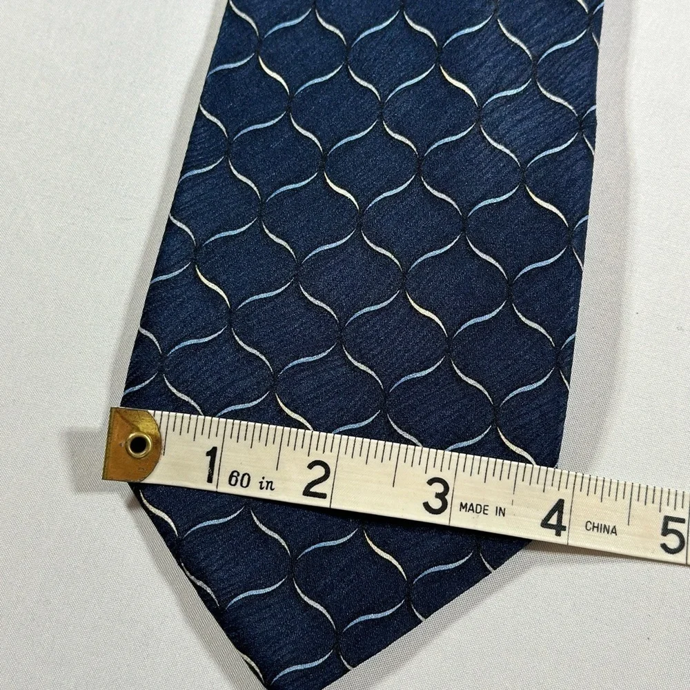 Men’s Bill Blass Italian Made Necktie​​​ - Picture 3 of 6